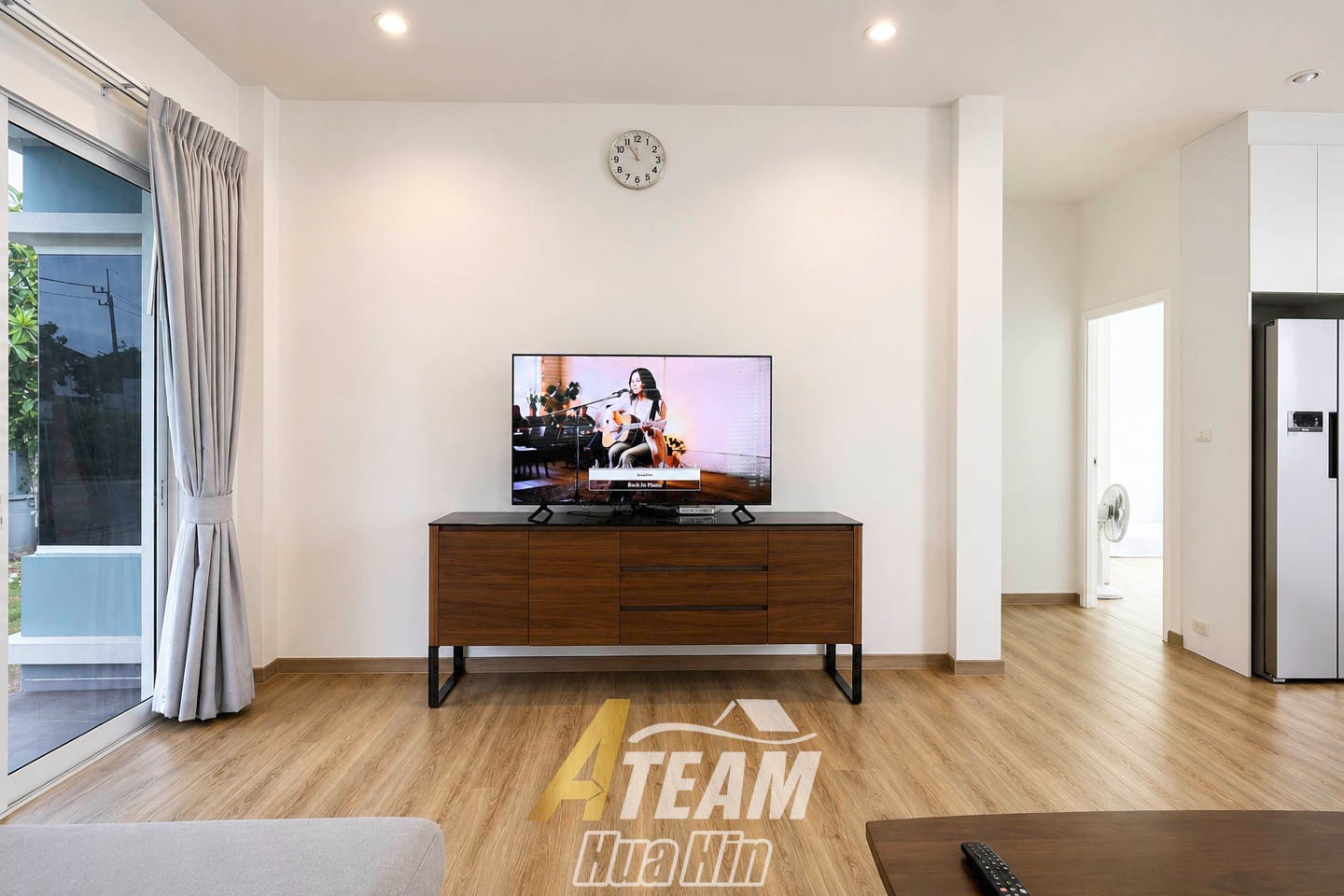 Spacieuse villa avec piscine de 3 chambres dans une résidence paisible