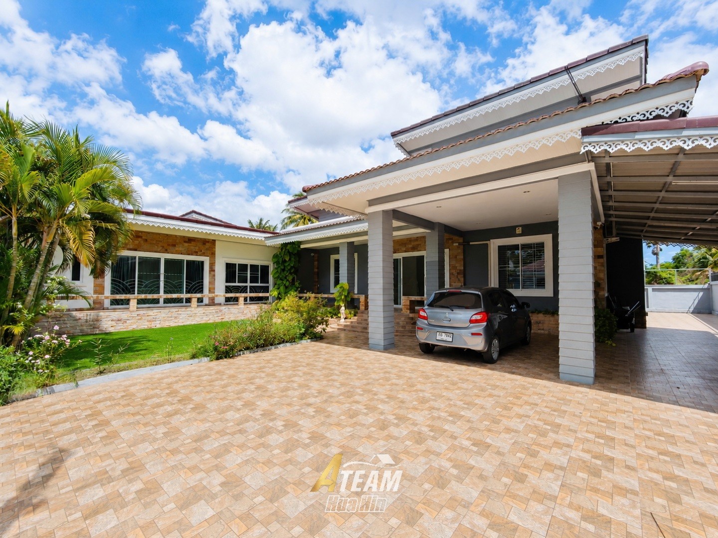 Opportunité d’investissement : maison de 5 chambres près de Pak Nam Pran Beach