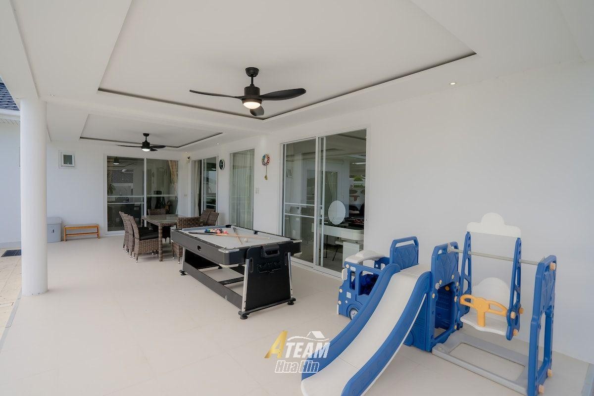 Villa de luxe avec piscine et 3 chambres à vendre à Falcon Hill, Soi 102