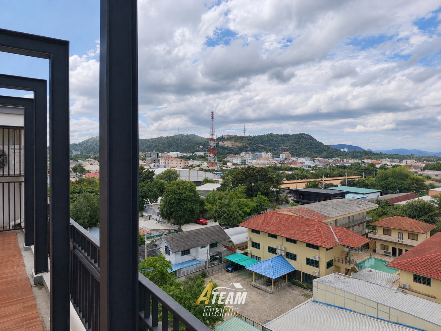 Appartement entièrement meublé avec vue sur la piscine à Mira Monte