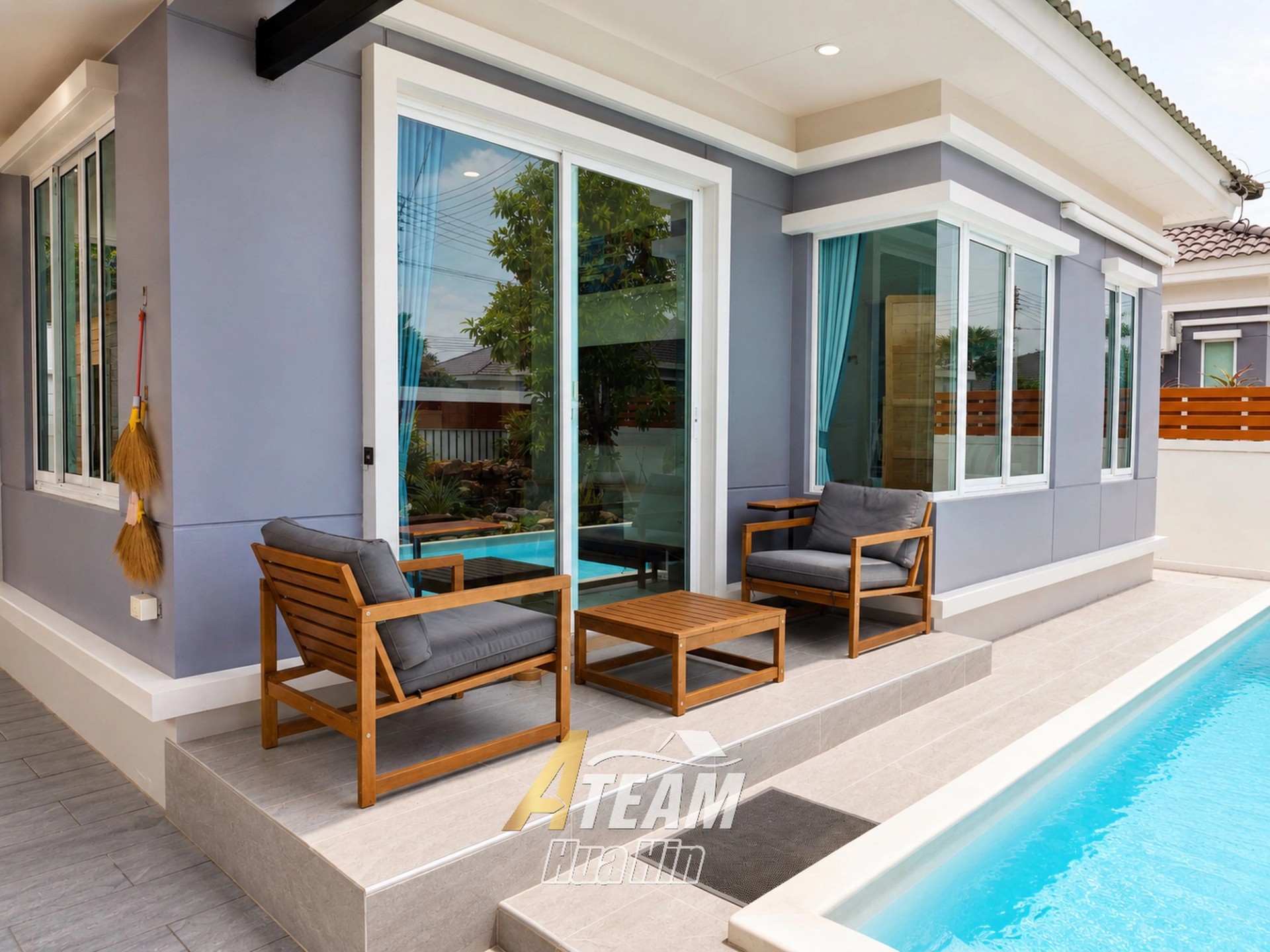 Villa de 2 chambres avec piscine, panneaux solaires et sauna, comme neuve