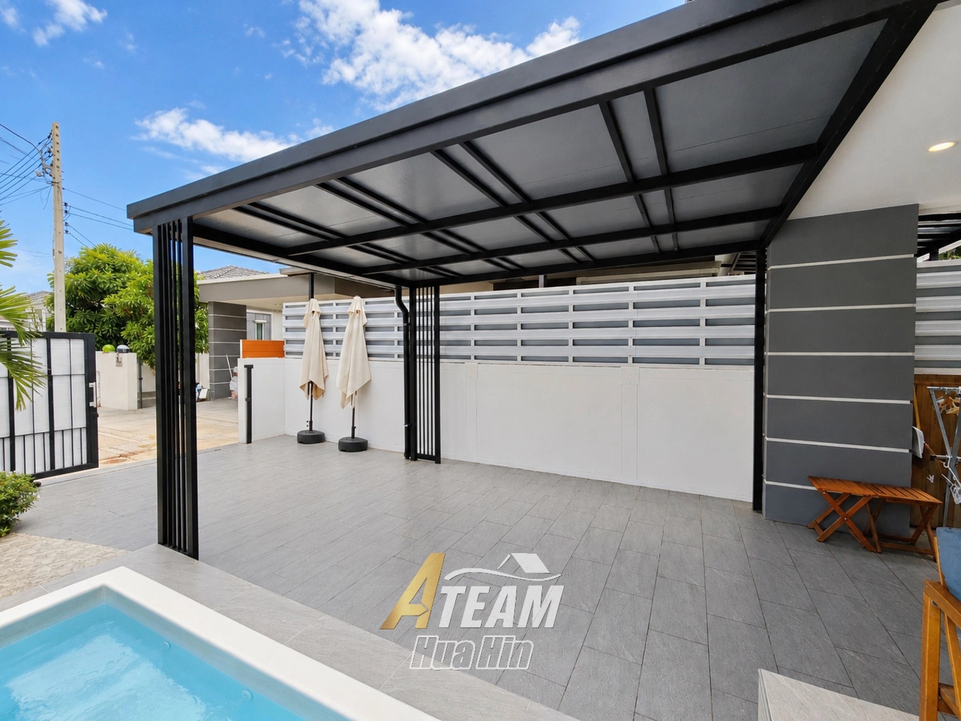 Villa de 2 chambres avec piscine, panneaux solaires et sauna, comme neuve